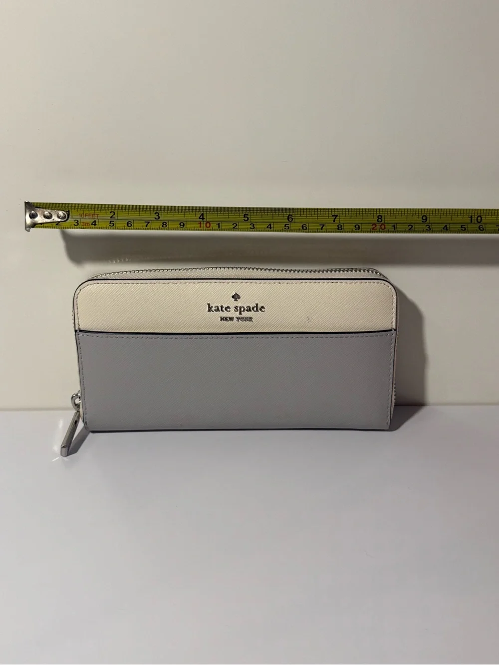 Kate Spade Two-Tone Cream & Light Gray Zip Wallet